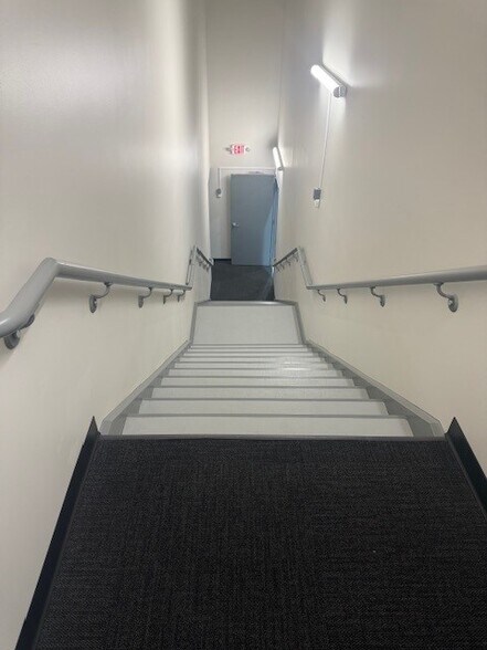 More Photos Of 3819 S 148th St, Omaha Service For Lease