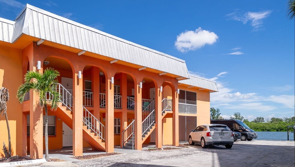 Primary Photo Of 18205 Gulf Blvd, Redington Shores Apartments For Sale