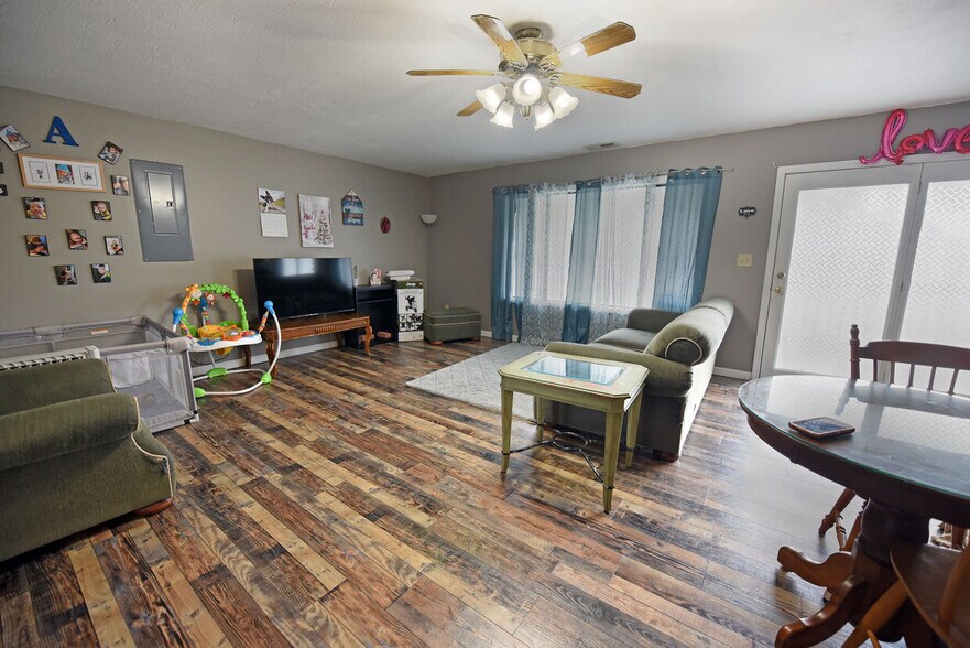 More Photos Of 10 Deer Crossing Trl, Blairsville Office For Lease