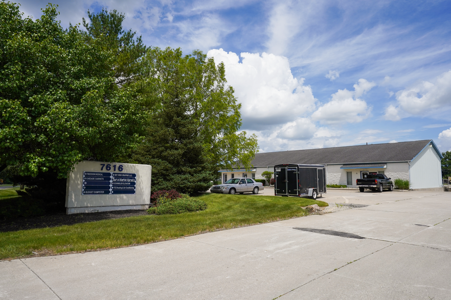 Primary Photo Of 7616 DiSalle Blvd, Fort Wayne Showroom For Lease