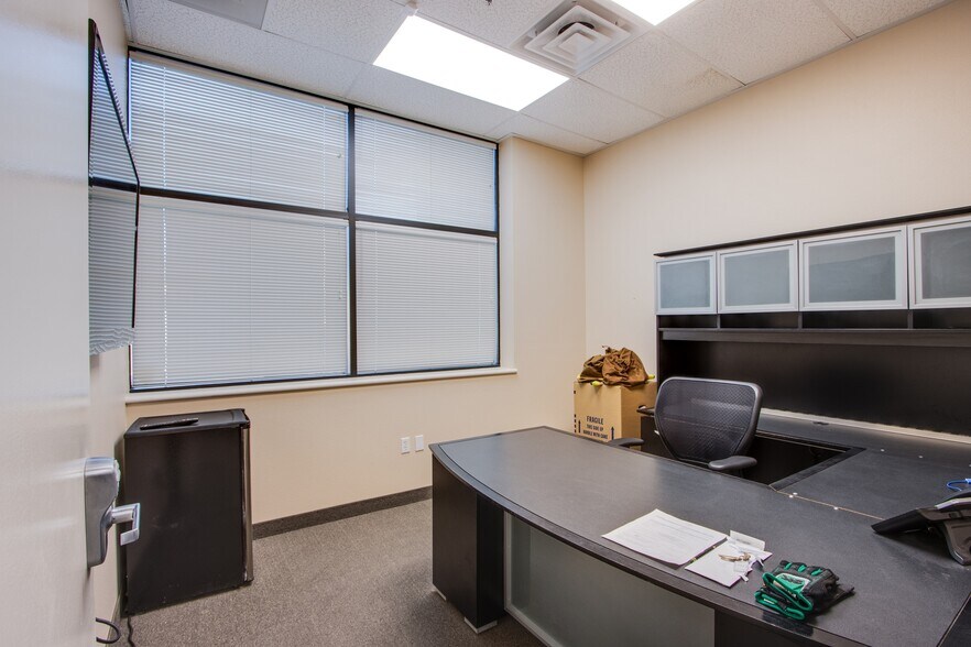 More Photos Of 570 W Cheyenne Ave, North Las Vegas Unknown For Lease