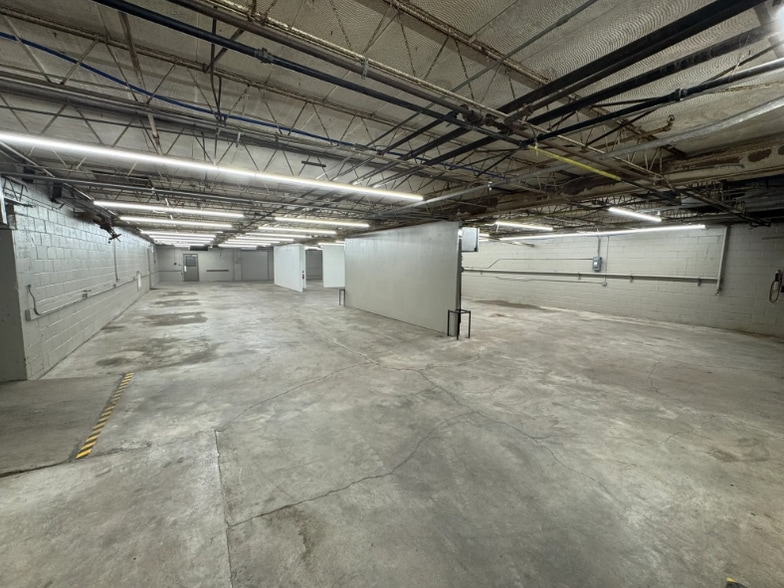 More Photos Of 215-219 Lovvorn Rd, Carrollton Warehouse For Sale