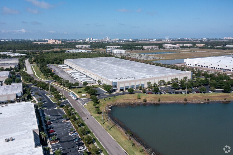 More Photos Of 2405 Commerce Park Dr, Orlando Unknown For Lease