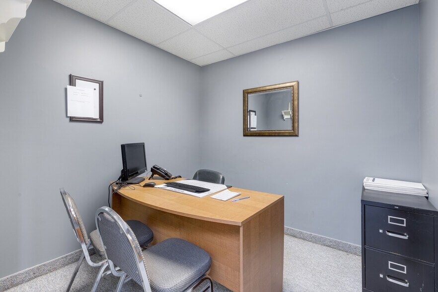 More Photos Of 14012 Eureka Rd, Southgate Medical For Lease