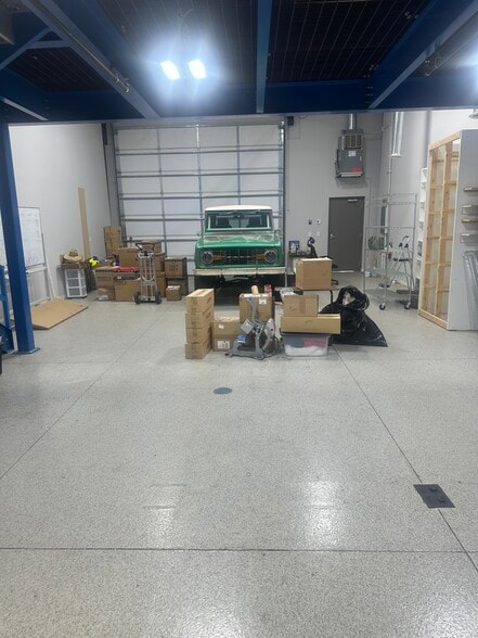 More Photos Of 450 E Willis #122, Chandler Self Storage For Sale