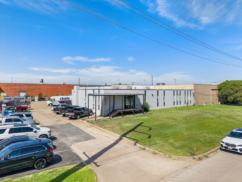 More Photos Of 8777 Governors Row, Dallas Distribution For Sale