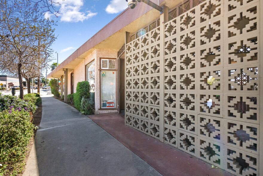 More Photos Of 111 Dakota Ave, Santa Cruz Medical For Sale