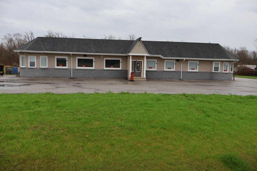 More Photos Of 1644 Merrittville Hwy, Thorold General Retail For Lease