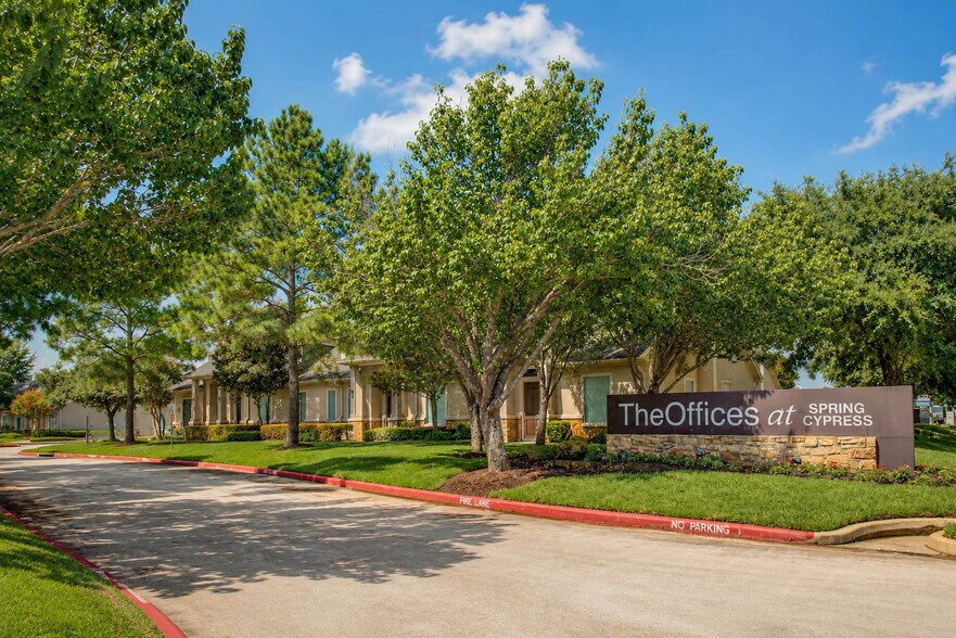 More Photos Of 11601 Spring Cypress Rd, Tomball Medical For Lease