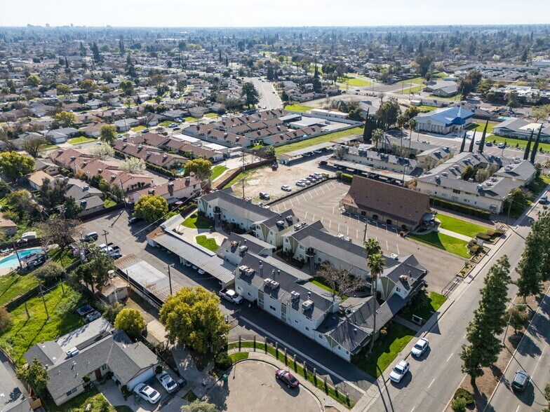 More Photos Of 3830-3850 E Ashlan Ave, Fresno Apartments For Sale