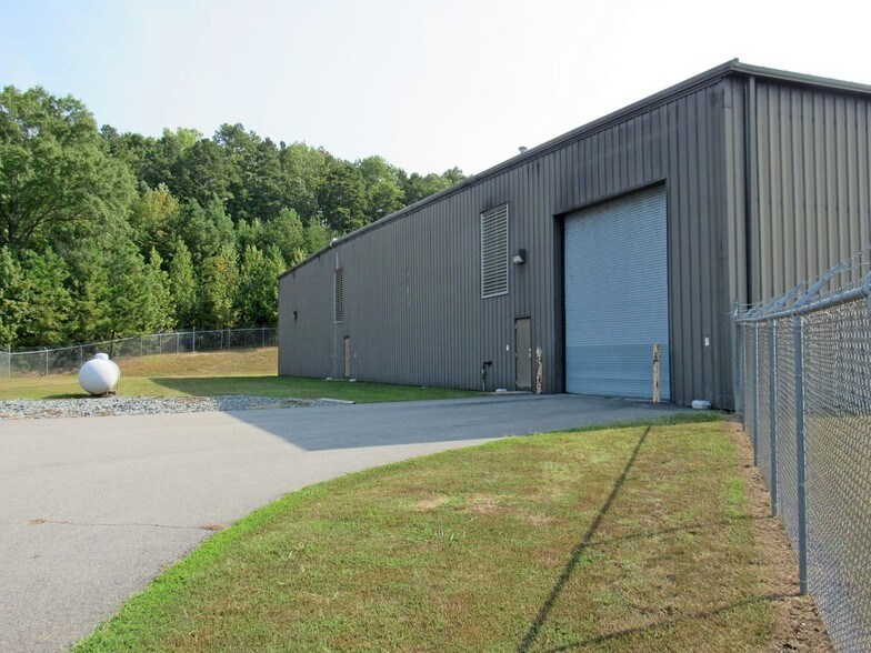 More Photos Of 2525 Hougton Ave, South Boston Manufacturing For Sale