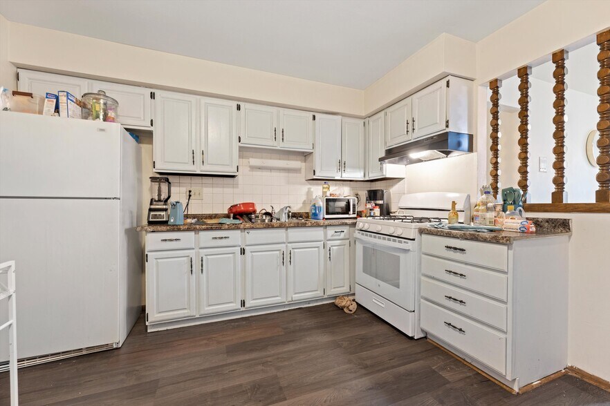 More Photos Of 10112 W Sharon Ln, Milwaukee Apartments For Sale