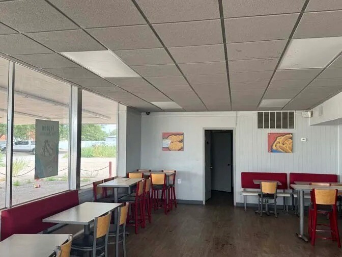 More Photos Of 801 E Park Ave, Hereford Fast Food For Sale
