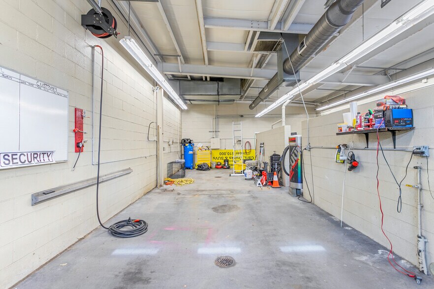 More Photos Of 2437 S Church St, Burlington Auto Dealership For Sale