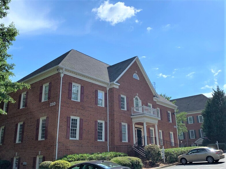 More Photos Of 284 S Main St, Alpharetta Unknown For Lease