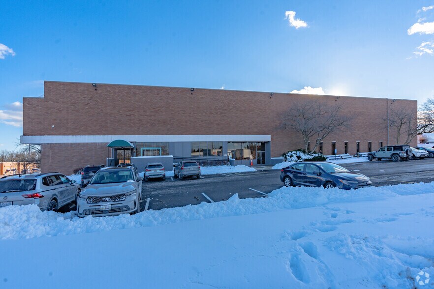 More Photos Of 1701 Brightseat Rd, Landover Distribution For Lease