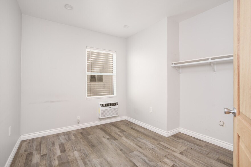 More Photos Of 406 S St Andrews Pl, Los Angeles Apartments For Sale