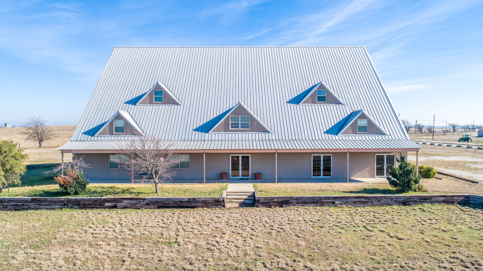 Primary Photo Of 2502 County Road 4421, Rhome Light Manufacturing For Sale