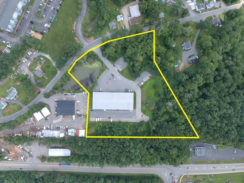 More Photos Of 282 Central St, Hudson Service For Sale