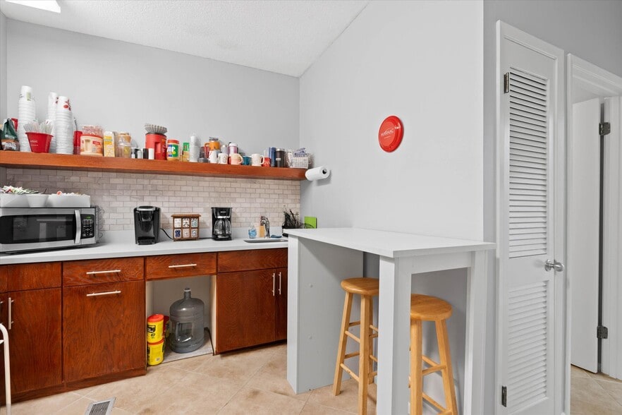 More Photos Of 24770 Perdido Beach Blvd, Orange Beach Office For Sale