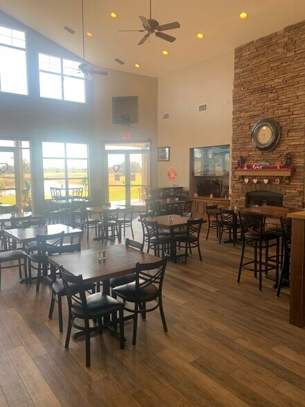 More Photos Of 4100 Carter Creek Dr, Avon Park Sports And Entertainment For Sale