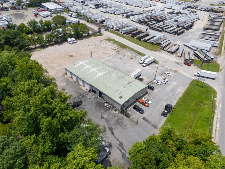 More Photos Of 2647 Moreland Ave, Atlanta Truck Terminal For Lease