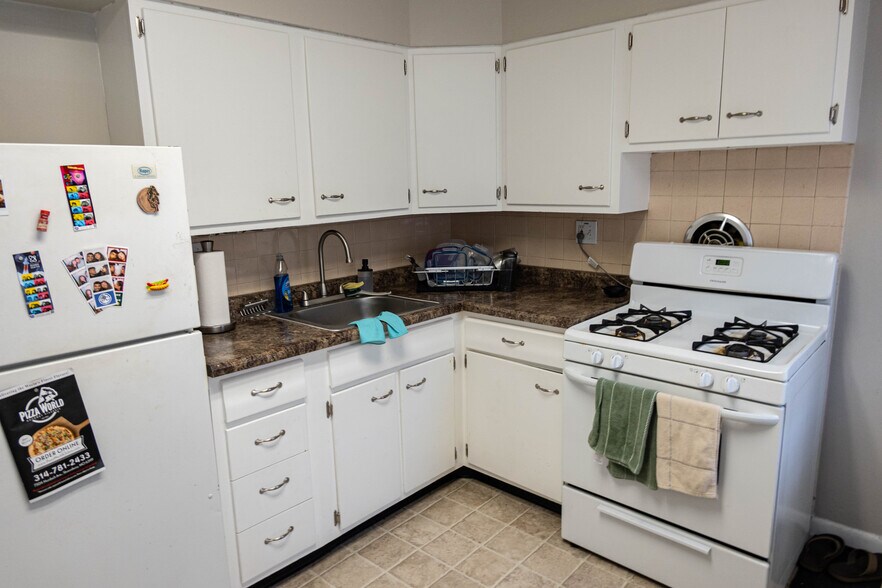 More Photos Of 4600-4612 Murdoch Cut OFF, Saint Louis Apartments For Sale