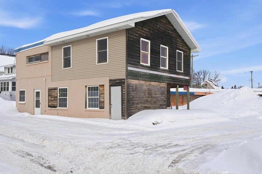 More Photos Of 1712 Ashmun St, Sault Sainte Marie Hotel For Sale