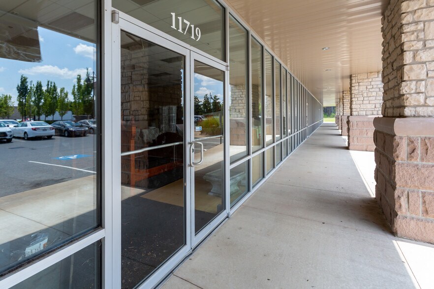 11701 Maumelle Blvd, Maumelle, AR 72113 For Lease