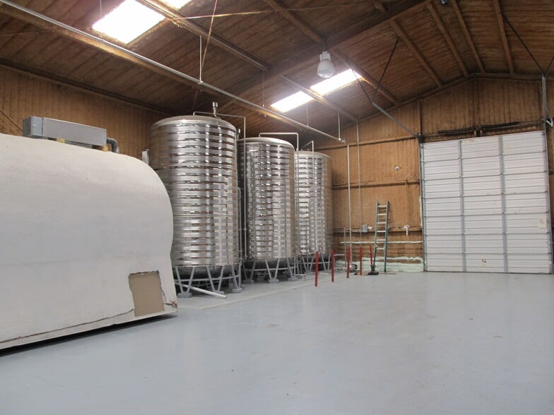 More Photos Of 3719 Leeland St, Houston Warehouse For Lease