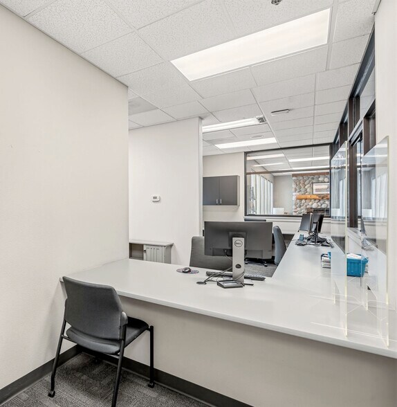 More Photos Of 700 SW Ramsey Ave, Grants Pass Medical For Lease