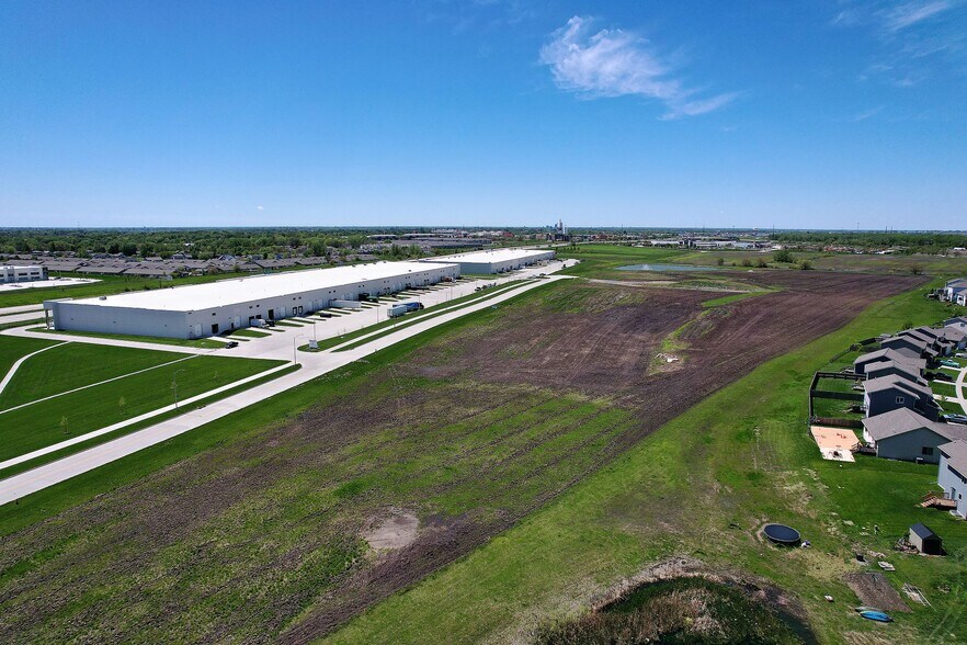More Photos Of 800 Commerce Parkway SW, Bondurant Land For Sale