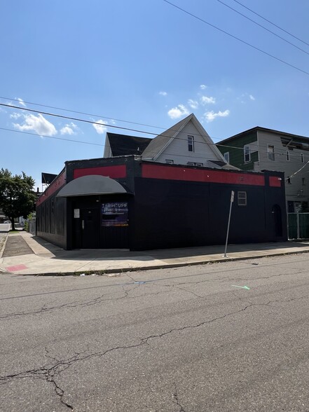 Primary Photo Of 17 Charlotte St, Binghamton Multifamily For Sale