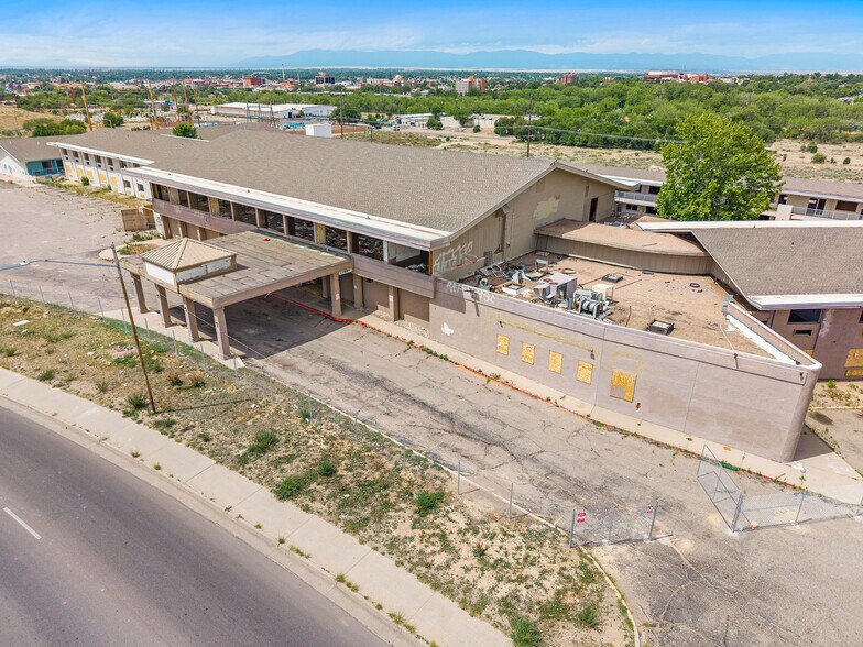 More Photos Of 2001 N Hudson Ave, Pueblo Hotel For Sale