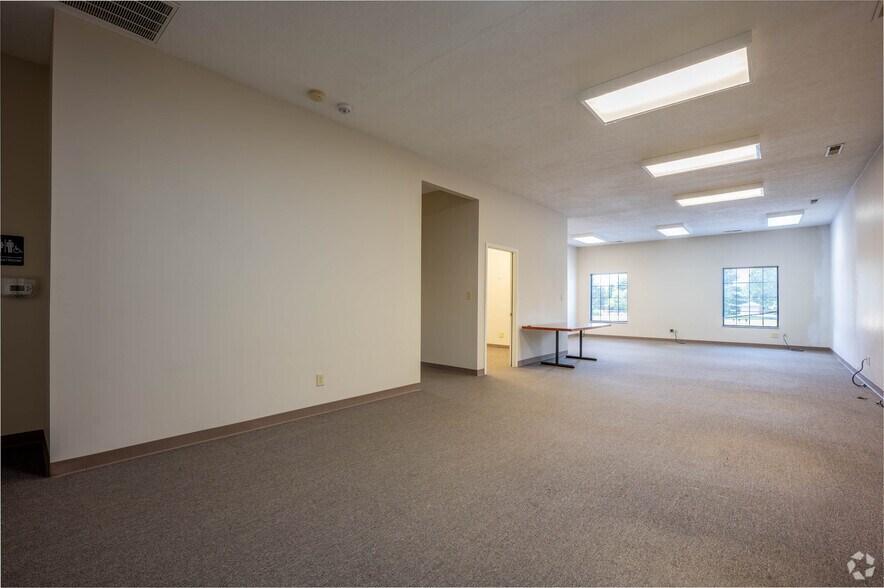 More Photos Of 7845-7857 Waverly Rd, Martinsville Medical For Sale