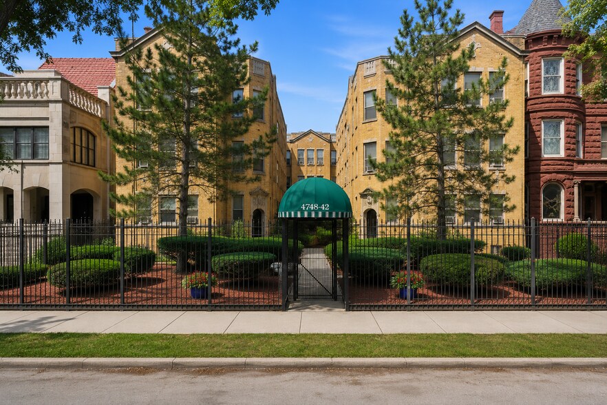 Primary Photo Of 4742-4748 S Drexel Blvd, Chicago Apartments For Sale