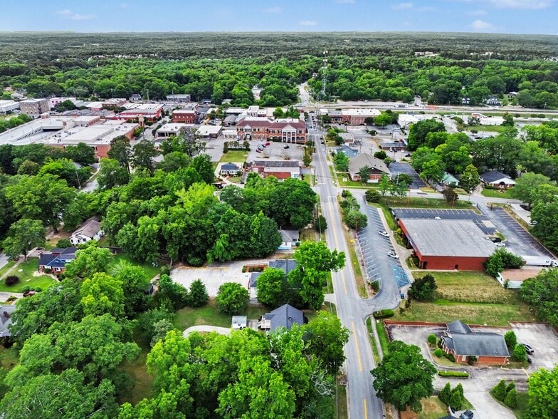 More Photos Of 8493 Campbellton St, Douglasville Office For Sale