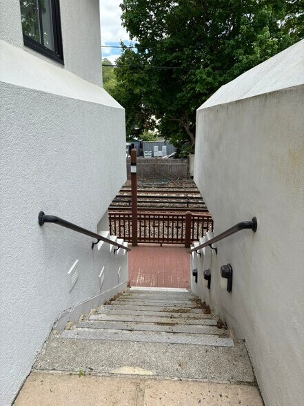 More Photos Of 9 Hunts Ln, Chappaqua Loft Creative Space For Lease