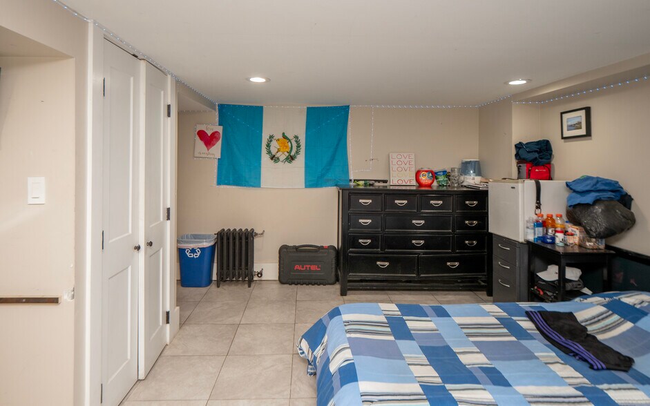 More Photos Of 999 Aquidneck Ave, Middletown Flex For Sale