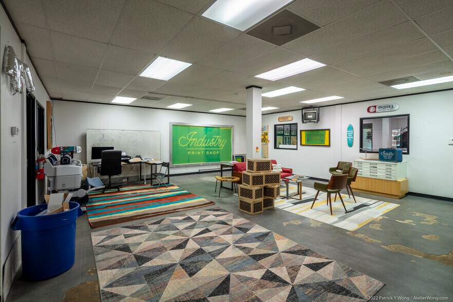 More Photos Of 705 Wallingford Bend, Austin Light Distribution For Lease