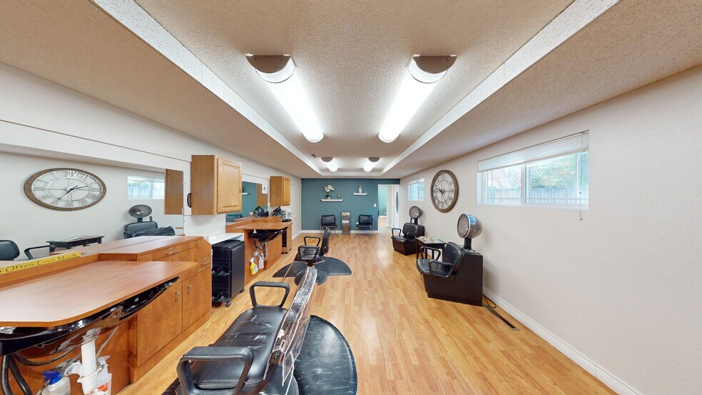 More Photos Of 191 Wyoming St, Lander Office For Sale