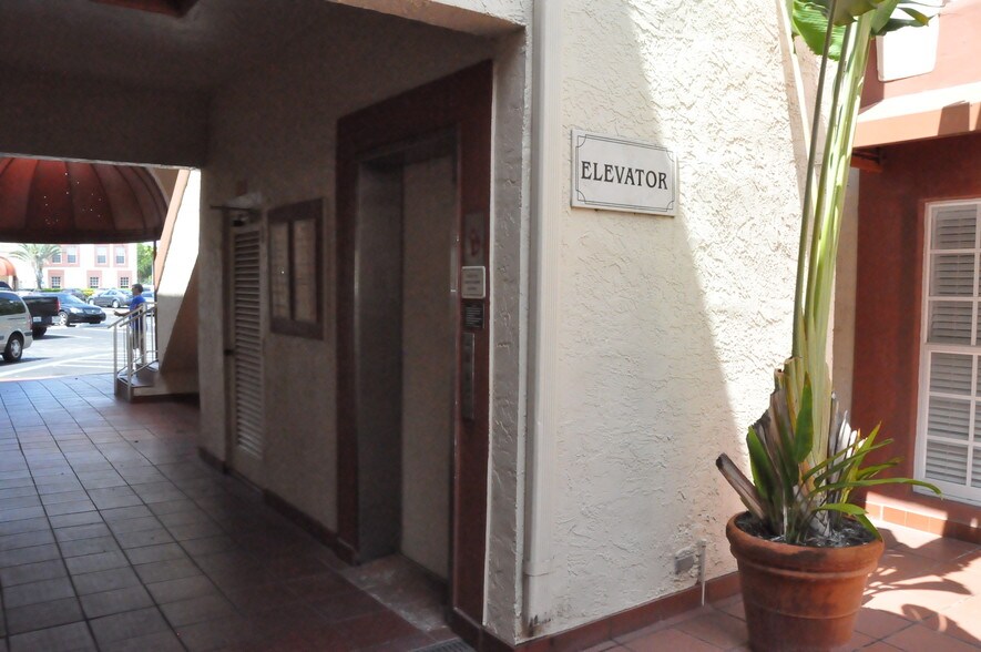 More Photos Of 7707 N University Dr, Tamarac Medical For Lease