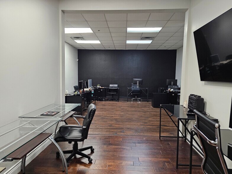 More Photos Of 12227 Huebner Rd, San Antonio Freestanding For Lease