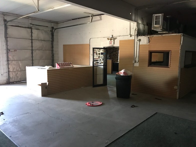 More Photos Of 12600-12650 S Kroll Dr, Alsip Warehouse For Lease