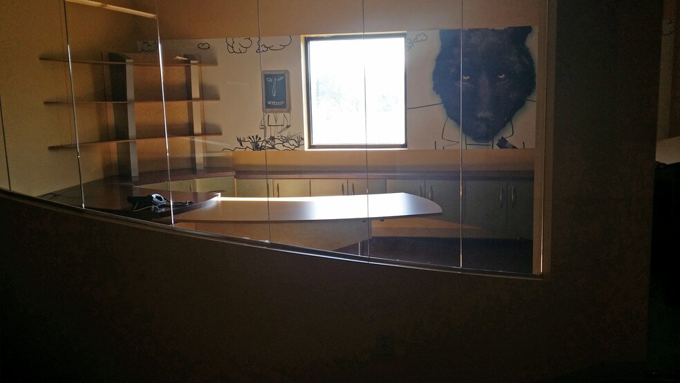 More Photos Of 7023 E 12th Ter, Kansas City Warehouse For Lease