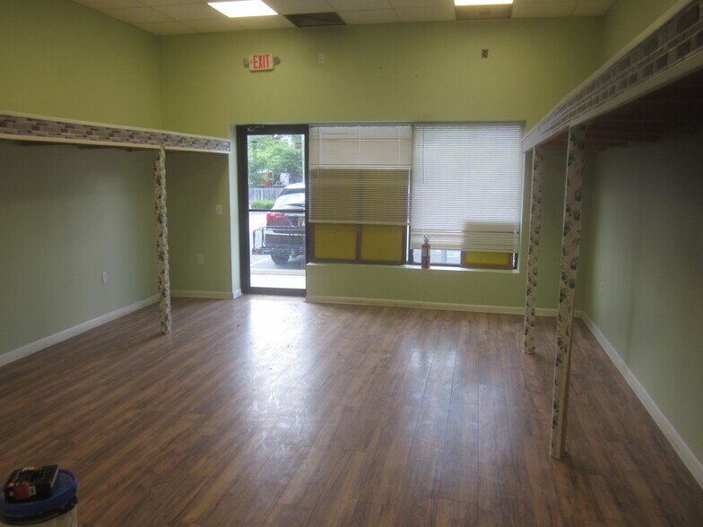 More Photos Of 620 Clinton Ave, Piscataway General Retail For Sale