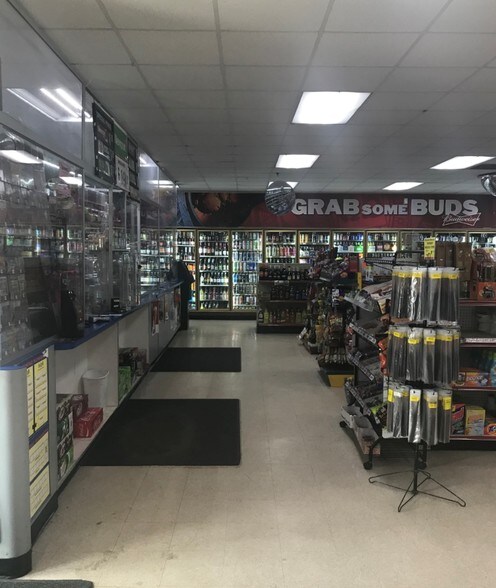 More Photos Of 1011 E Michigan, Ypsilanti Freestanding For Sale