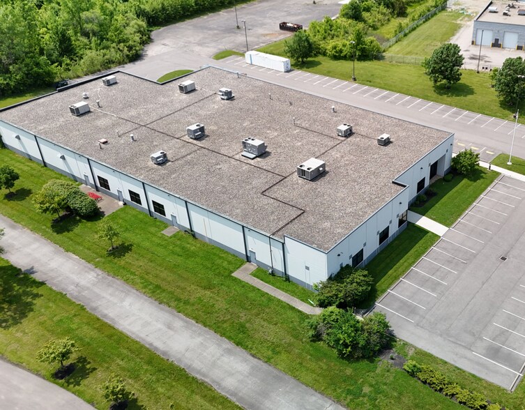 More Photos Of 6270 Este Ave, Cincinnati Showroom For Sale