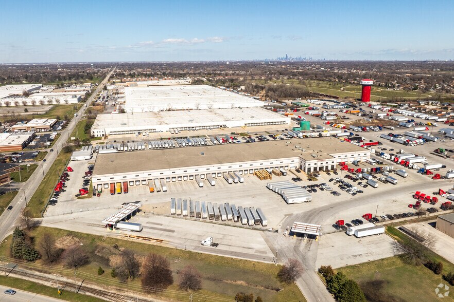 More Photos Of 12161 S Central Ave, Alsip Distribution For Lease