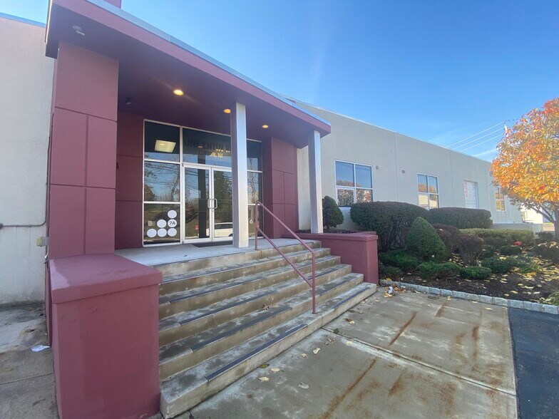 More Photos Of 1 Entin Rd, Clifton Manufacturing For Lease